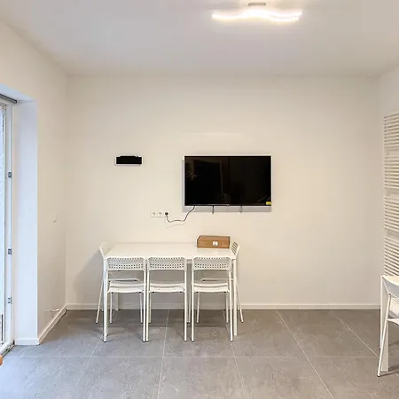 T&k - 6 Haus - *
